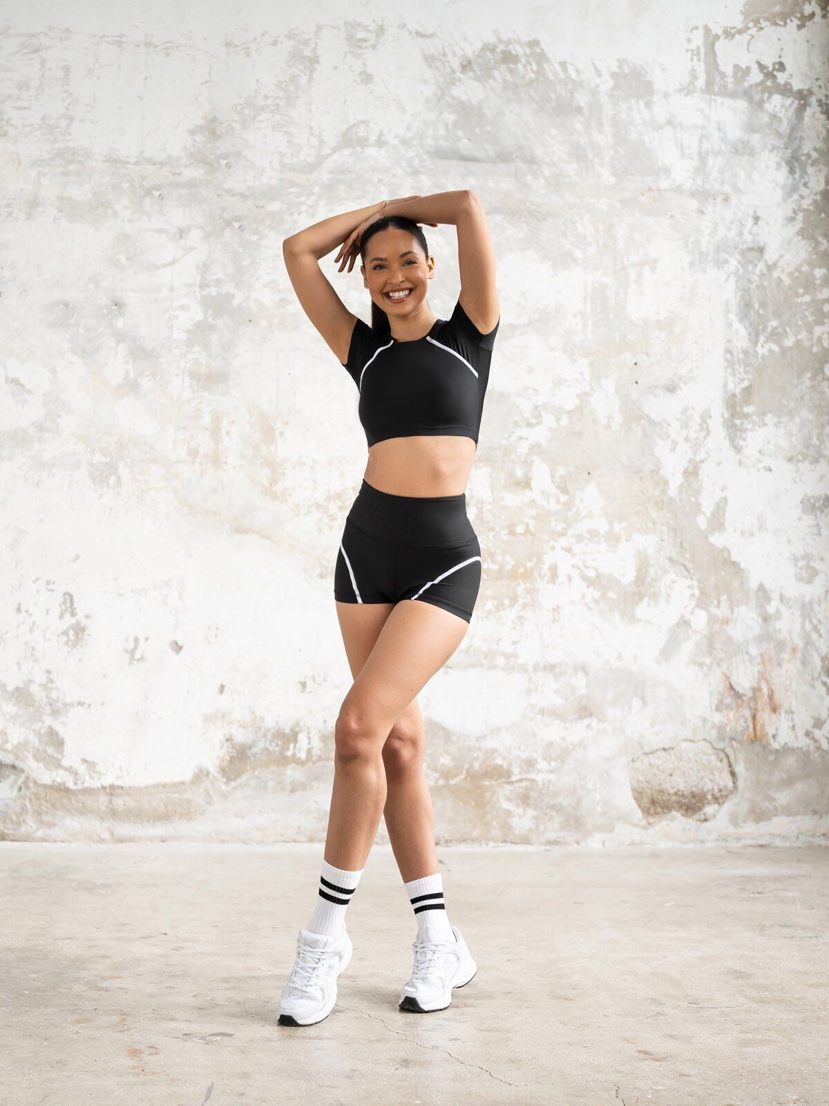 Top + Mini Šorc – Shape Line